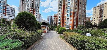 BOSTANCI CİTY EVLERİ 180m2 SİTE İÇİNE BAKAN ARA KAT SATILIK 4+1