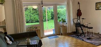 Geschmackvolle, gepflegte 2-Zimmer-Hochparterre-Wohnung mit EBK in Aachen
