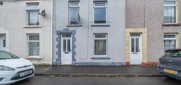 3 bed terraced house for sale