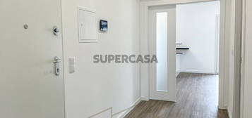 Apartamento T3 Novo na Cruz de Pau, Amora