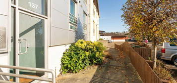 2 bedroom ground floor flat for sale