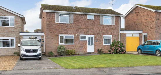 4 bedroom link detached house for sale