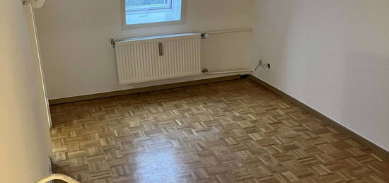 1-Zimmer-Dachgeschoss-Appartement neu renoviert in Münchner Bestlage in Maxvorstadt