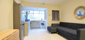 4 bedroom terraced house