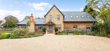 Barn conversion to rent in Nuthurst Road, Maplehurst, Horsham RH13