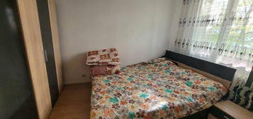 4 camere decomandat. Ozana - Trapezului 7 min metrou 1 decembrie - pet friendly