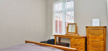 Maisonette for sale in Collier Row Road, Collier Row RM5