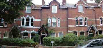 7 bedroom terraced house