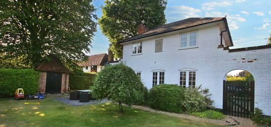 4 bed detached house for sale