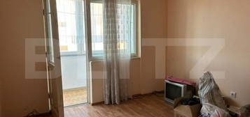 Vand apartament 3 camere