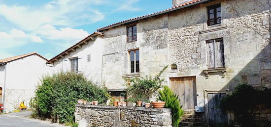 Maison de village 3 étages  à vendre, 7 pièces, 3 chambres, 222 m²