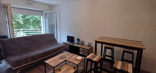 Loue appartement T1