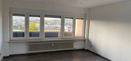 4- Zimmer Wohnung mit herrlichem Ausblick!!