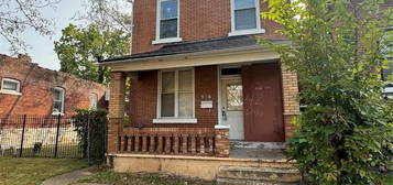 4742 Maffitt Ave, Saint Louis, MO 63113