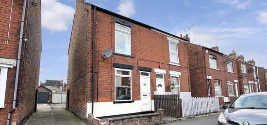 End terrace house to rent in Alexandra Road, Scunthorpe DN16