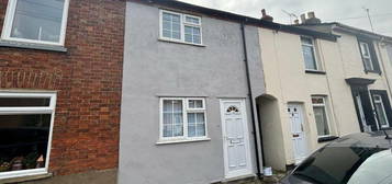 2 bedroom terraced house