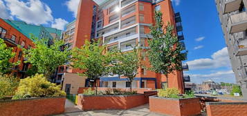 Flat to rent in Eclipse Court, Stoke Quay IP2