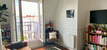 Appartement dernière étage avec vue dégagée, refait à neuf - 46 m² / Paris 18ème