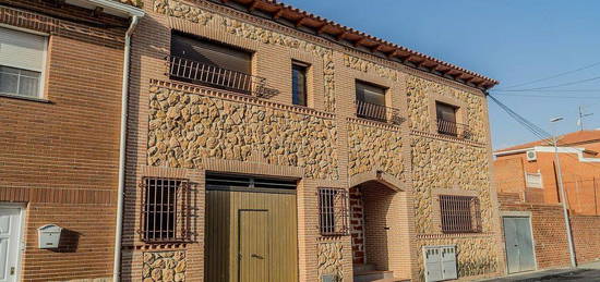 Casa en calle Juan Toledo en Cobeja