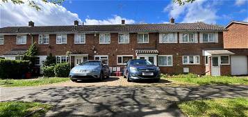 Maisonette to rent in Rockingham Way, Stevenage, Hertfordshire SG1