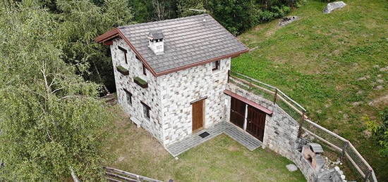 Villa unifamiliare, ottimo stato, 70 m², Saviore dell'Adamello