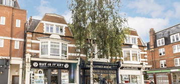 Flat to rent in High Street, Teddington TW11