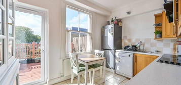 3 bedroom flat to rent