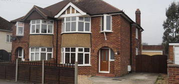 3 bedroom semi-detached house to rent