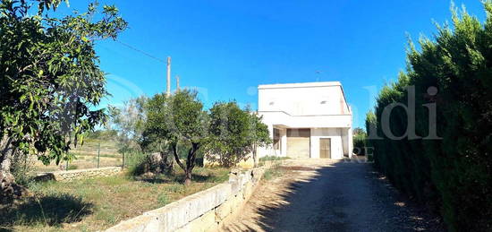 Villa unifamiliare via calabria, 0, Centro, Sannicola