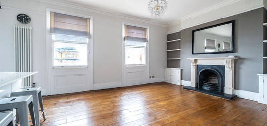 Duplex to rent in Kings Gardens, Hove BN3