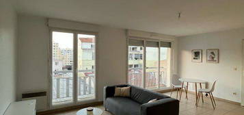 Bellevue - T2 récent 2008 Meublé 44m2 + Parking + Balcon