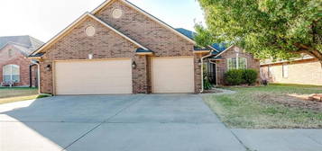 3821 Pamela Ln, Yukon, OK 73099