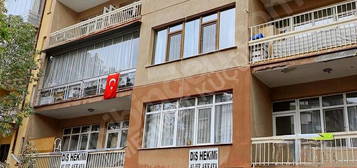 YAKA CADDE CEPHELİ KİRALIK DAİRE