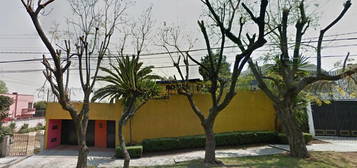 Casa En Las Lomas De Chapultepec En Remate Ht-10161