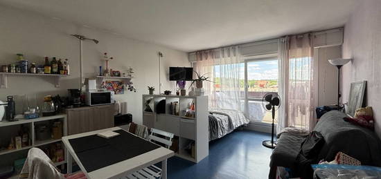 Studio  à louer, 1 pièce, 33 m², Étage 5/–