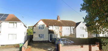 6 bedroom semi-detached house