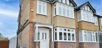 4 bedroom end of terrace house for sale