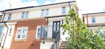 3 bedroom semi-detached house