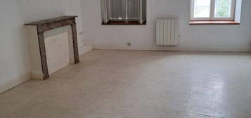 Appartment 2 pieces 45m2 a louer centre ville Benevent