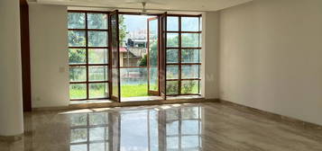 4 BHK स्वतंत्र बिल्डर फ्लोर