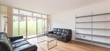 Flat to rent in Oak Hill Park, Hampstead NW3