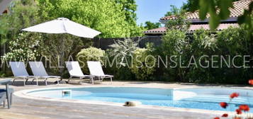 Grande maison de 4 chambres, piscine, terrasse, dépendance, au c