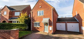 3 bedroom link detached house for sale