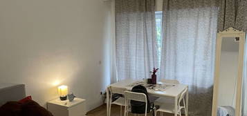 Helles 1 Zimmer Appartement mit Balkon in zentraler Nähe von Burtscheid!