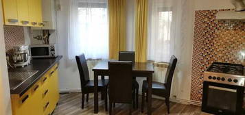 Vanzare apartament 2 camere decomandat zona Piata Marasti, Cluj-Napoca