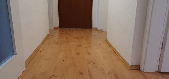 3-Raumwohnung mit Balkon saniert in Naumburg