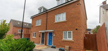 3 bedroom semi-detached house