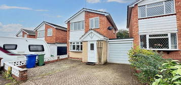 3 bedroom link detached house for sale