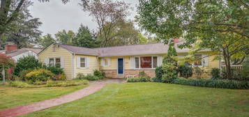 3463 Washington Dr, Falls Church, VA 22041