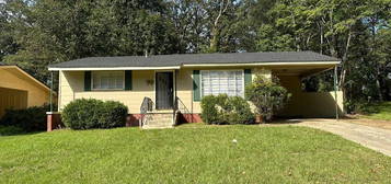 2879 Woodside Dr, Jackson, MS 39212